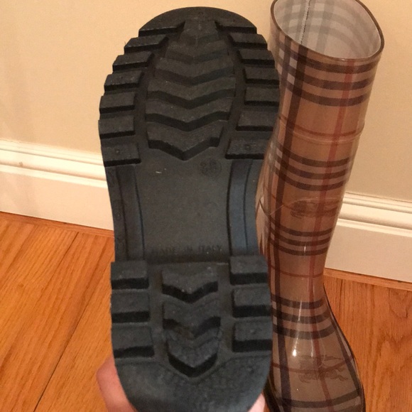 Burberry rain boots - Picture 2 of 2
